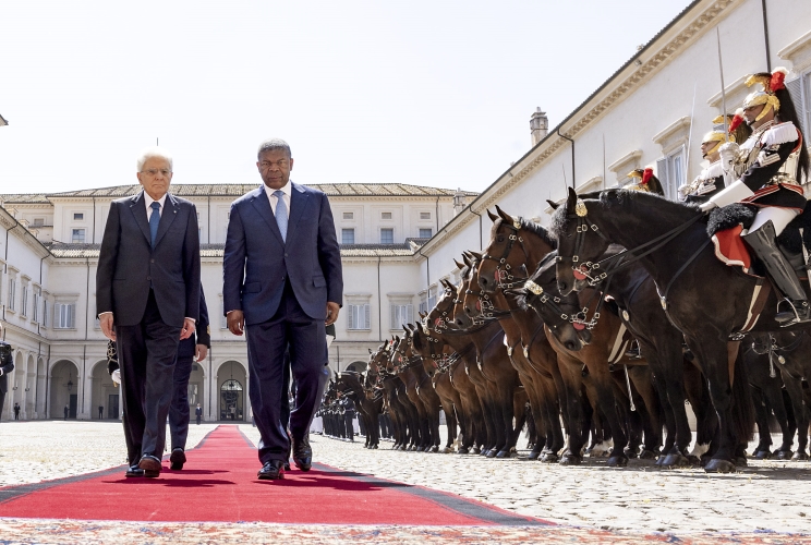 Il Presidente Sergio Mattarella e il Presidente della Repubblica d'Angola, João Manuel Gonçalves Lourenço, nel corso della cerimonia di benvenuto