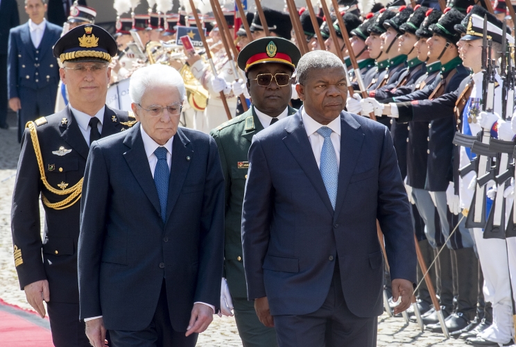 Il Presidente Sergio Mattarella e il Presidente della Repubblica d'Angola, João Manuel Gonçalves Lourenço, nel corso della cerimonia di benvenuto