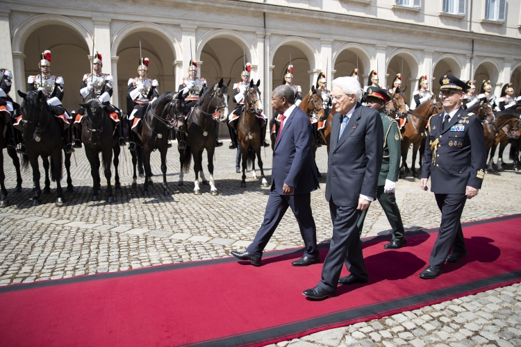Il Presidente della Repubblica Sergio Mattarella con il Presidente della Repubblica d'Angola, João Manuel Gonçalves Lourenço, al termine della visita di Stato
