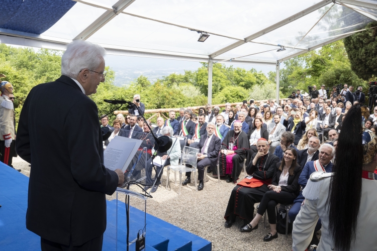 Il Presidente della Repubblica Sergio Mattarella in occasione del centenario della nascita di don Lorenzo Milani  

