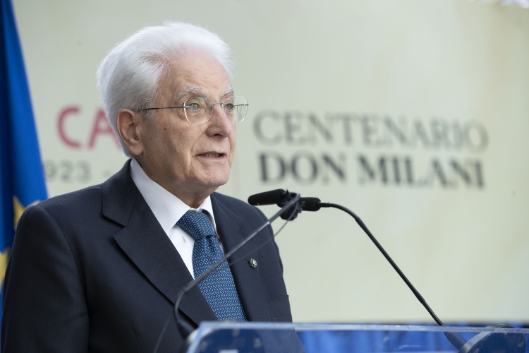 Il Presidente della Repubblica Sergio Mattarella in occasione del centenario della nascita di don Lorenzo Milani  
