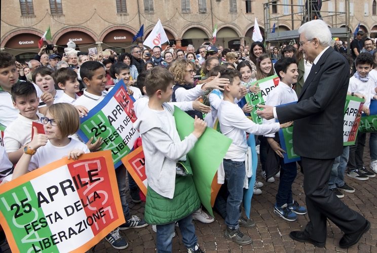 Il Presidente Sergio Mattarella in Piazza dei Martiri a Carpi per le celebrazioni del 72° anniversario della Liberazione. 