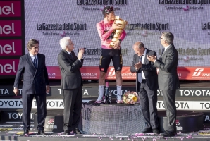 Il Presidente Sergio Mattarella alla 106° edizione del Giro d'Italia