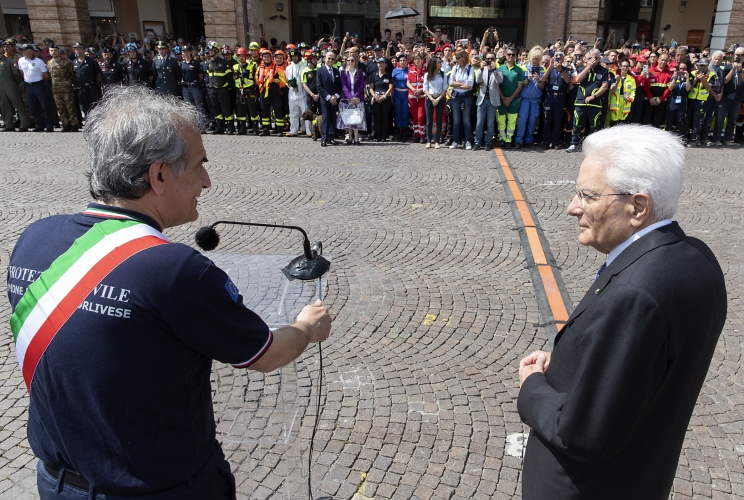 Il Presidente della Repubblica Sergio Mattarella incontra la cittadinanza di Forlì, in occasione della visita alle zone alluvionate dell'Emilia - Romagna
