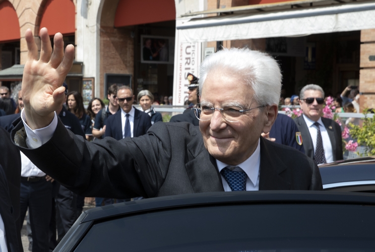 Il Presidente della Repubblica Sergio Mattarella incontra la cittadinanza e i volontari di Forlì, in occasione della visita alle zone alluvionate dell'Emilia - Romagna
