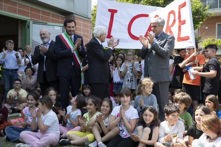 Il Presidente della Repubblica Sergio Mattarella a Cesena, al centro di raccolta di beni di prima necessità