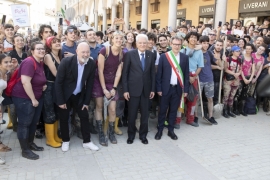 Il Presidente della Repubblica Sergio Mattarella  nella città di Faenza,saluta i ragazzi “Angeli del Fango”
