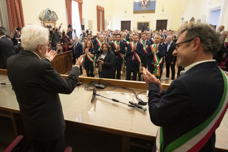 Il Presidente della Repubblica Sergio Mattarella nella Sala Consiliare del Municipio di Faenza, incontra i Sindaci di tutte le città colpite dal maltempo
