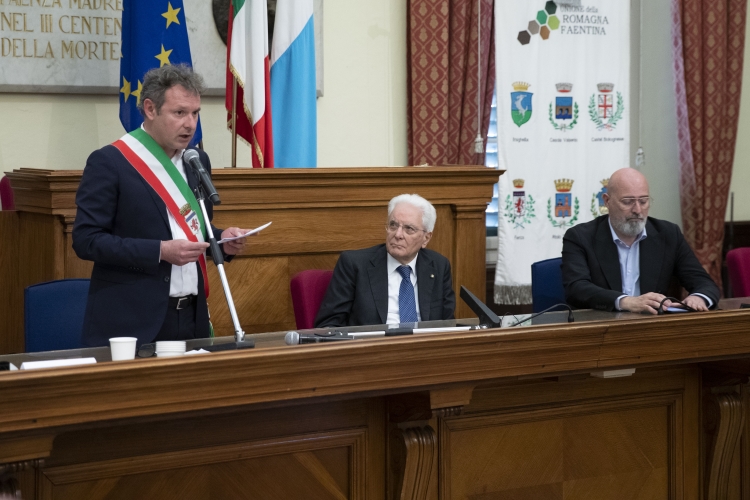Il Presidente della Repubblica Sergio Mattarella nella Sala Consiliare del Municipio di Faenza, incontra i Sindaci di tutte le città colpite dal maltempo
