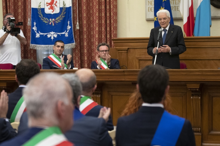 Il Presidente della Repubblica Sergio Mattarella nella Sala Consiliare del Municipio di Faenza, incontra i Sindaci di tutte le città colpite dal maltempo
