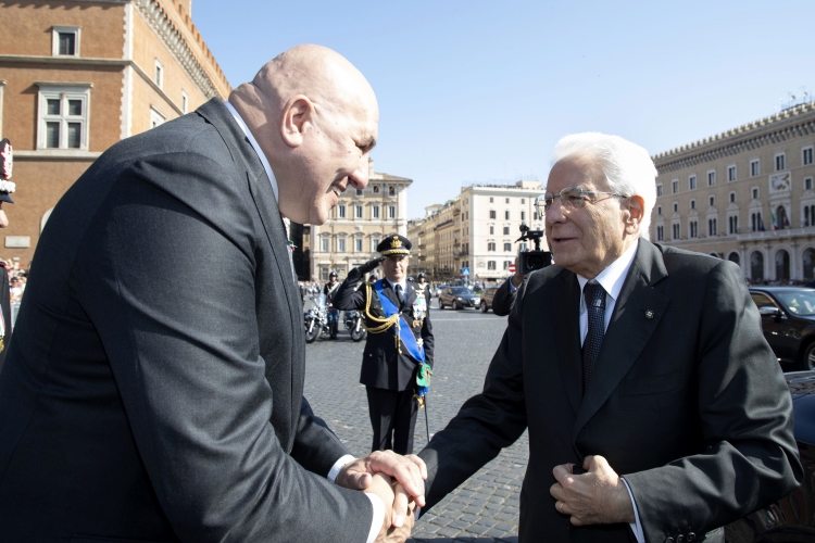 Il Presidente Sergio Mattarella con Guido Crosetto Ministro della Difesa in occasione della Festa Nazionale della Repubblica