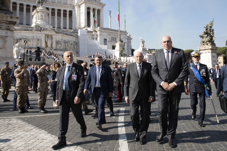 Il Presidente Sergio Mattarella con Guido Crosetto Ministro della difesa, in occasione della Festa Nazionale della Repubblica
