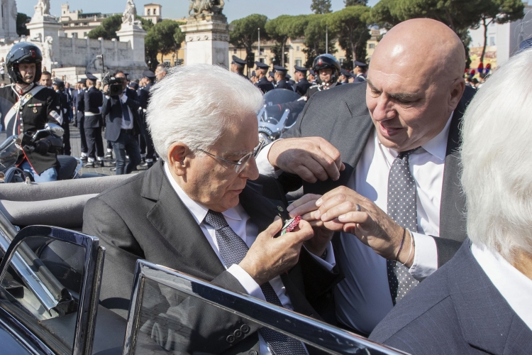 Il Presidente Sergio Mattarella con Guido Crosetto Ministro della difesa, in occasione della Festa Nazionale della Repubblica
