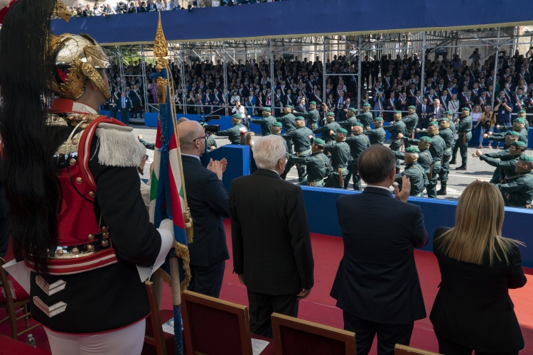 Il Presidente Sergio Mattarella assiste alla Parata Militare ai Fori Imperiali, in occasione della Festa Nazionale della Repubblica
