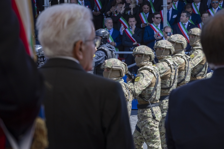 Il Presidente Sergio Mattarella assiste alla Parata Militare ai Fori Imperiali, in occasione della Festa Nazionale della Repubblica