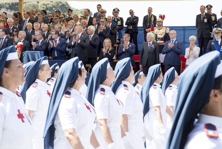 Il Presidente Sergio Mattarella assiste alla Parata Militare ai Fori Imperiali, in occasione della Festa Nazionale della Repubblica