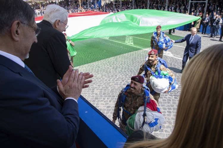 Il Presidente Sergio Mattarella alla Parata Militare ai Fori Imperiali, in occasione della Festa Nazionale della Repubblica
