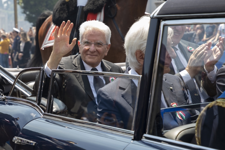 Il Presidente Sergio Mattarella alla Parata Militare ai Fori Imperiali, in occasione della Festa Nazionale della Repubblica
