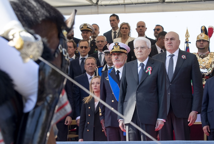 Il Presidente Sergio Mattarella assiste alla Parata Militare ai Fori Imperiali, in occasione della Festa Nazionale della Repubblica
