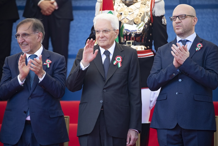 Il Presidente Sergio Mattarella assiste alla Parata Militare ai Fori Imperiali, in occasione della Festa Nazionale della Repubblica