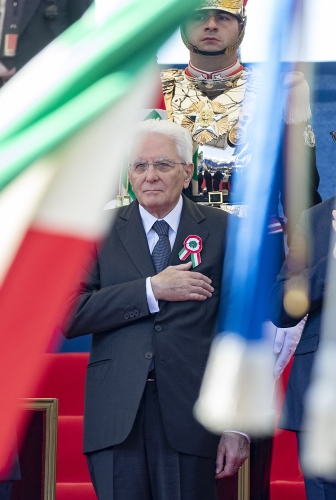 Il Presidente Sergio Mattarella assiste alla Parata Militare ai Fori Imperiali, in occasione della Festa Nazionale della Repubblica