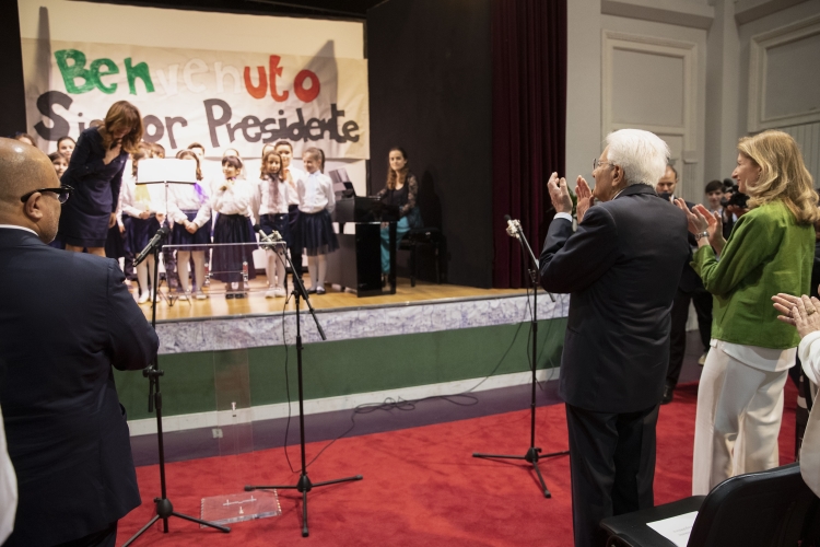 Il Presidente della Repubblica Sergio Mattarella e la Sig.ra Laura all’Istituto Statale Italiano “Leonardo Da Vinci”,di Parigi 	
