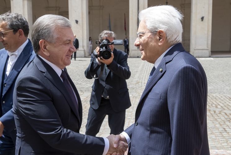 Il Presidente Sergio Mattarella con il Presidente della Repubblica dell’Uzbekistan, S.E. il Signor Shavkat Mirziyoyev, in visita ufficiale