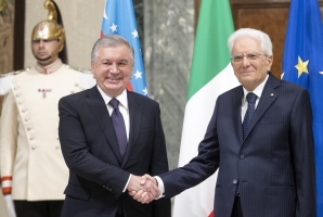 Il Presidente Mattarella incontra il Presidente della Repubblica dell’Uzbekistan, S.E. il Signor Shavkat Mirziyoyev