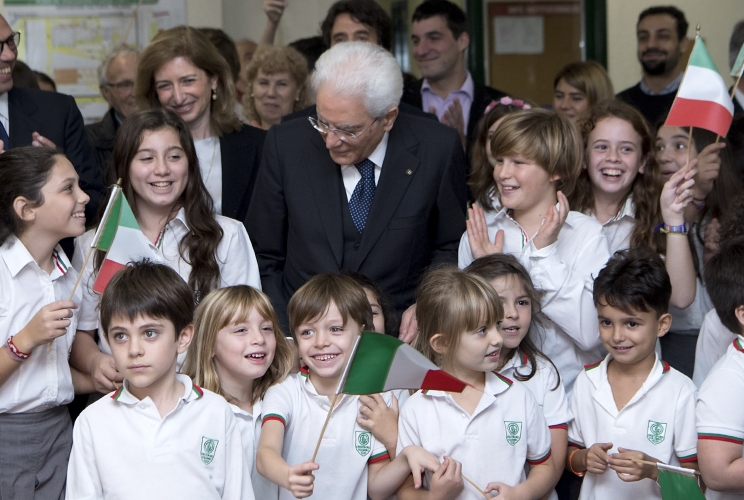 Il Presidente Sergio Mattarella con gli studenti italiani 