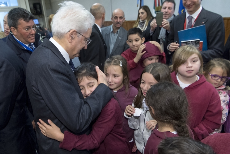 Il Presidente Sergio Mattarella incontra la collettività italiana alla Scuola Dante Alighieri