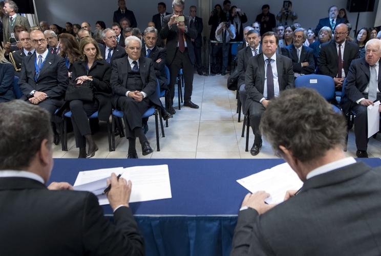 Il Presidente Sergio Mattarella in occasione della firma di accordi bilaterali 