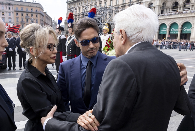 Milano - Il Presidente della Repubblica Sergio Mattarella ai funerali di Stato di Silvio Berlusconi saluta i figli Marina e Piersilvio, oggi 14 giugno 2023.(Foto di Paolo Giandotti - Ufficio Stampa per la Stampa e la Comunicazione della Presidenza della Repubblica)
