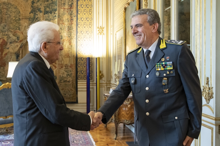 Il Presidente della Repubblica Sergio Mattarella incontra  Andrea De Gennaro,Comandante Generale della Guardia di Finanza,in occasione del 249° anniversario della costituzione del Corpo
