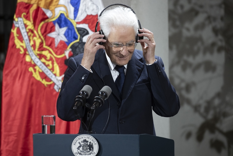 Santiago - Il Presidente della Repubblica Sergio Mattarella al Palazzo della Moneda nel corso delle dichiarazioni alla stampa