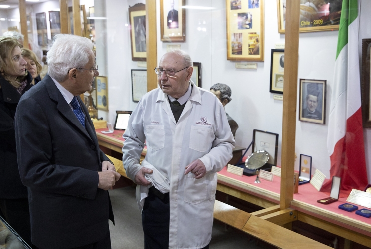 Punta Arenas - Il Presidente della Repubblica Sergio Mattarella nel corso della visita al Museo Salesiano Maggiorino Borgatello