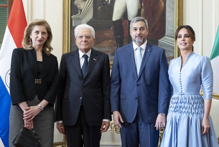 Asuncion - Il Presidente della Repubblica Sergio Mattarella e la Signora Laura al Palazzo Presidenziale con il  Presidente della Repubblica del Paraguay Mario Abdo Benitez e consorte