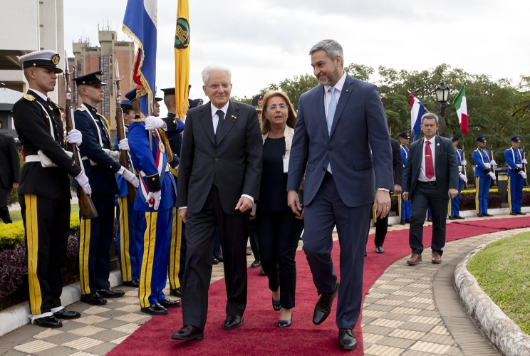 Asuncion - Il Presidente della Repubblica Sergio Mattarella al Palazzo Presidenziale con il  Presidente della Repubblica del Paraguay