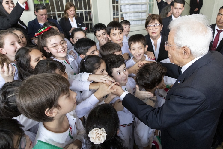 Asuncion - Il Presidente della Repubblica Sergio Mattarella alla Scuola Italiana di Asuncion