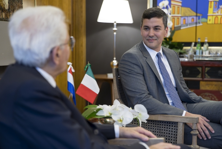Asuncion - Il Presidente della Repubblica Sergio Mattarella con il Presidente eletto della. Repubblica del Paraguay Santago Pena