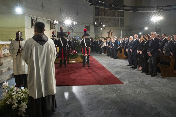 Il Presidente Sergio Mattarella ai Funerali di Stato dell’Onorevole Arnaldo Forlani

