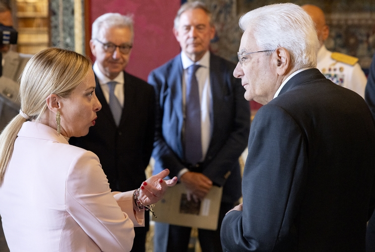 Il Presidente Sergio Mattarella con Giorgia Meloni, Presidente del Consiglio dei Ministri, in occasione della riunione del Consiglio Supremo di Difesa