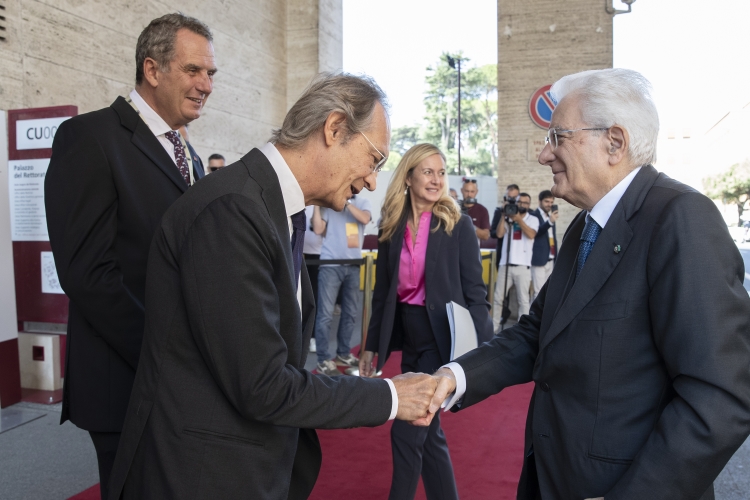 Il Presidente Sergio Mattarella alla Sapienza Università di Roma,accolto da Giuseppe Ciccarone, Prorettore vicario della Sapienza Università di Roma e da Francesco Latino Chiocci, Presidente del XXI Congresso INQUA
