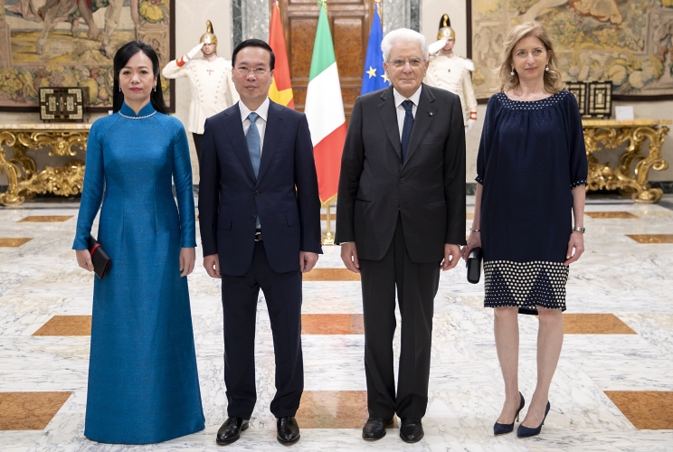 Il Presidente della Repubblica Sergio Mattarella e la Sig.ra Laura con Võ Văn Thưởng Presidente della Repubblica Socialista del Vietnam e consorte ,in visita di Stato


