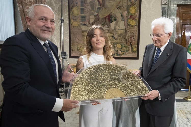 Il Presidente Sergio Mattarella in occasione dell'incontro con  i componenti dell’Associazione Stampa Parlamentare, i Direttori dei quotidiani e delle agenzie giornalistiche e i giornalisti accreditati presso il Quirinale per la consegna del Ventaglio da parte dell’Associazione Stampa Parlamentare
