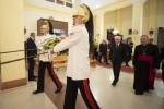 Il Presidente Mattarella depone una corona di fiori in occasione dell’anniversario della morte di don Giovanni Minzoni