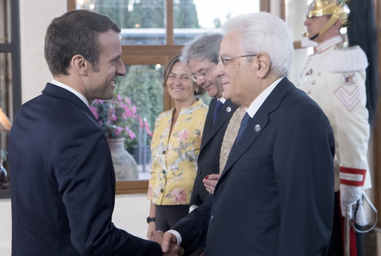 Il Presidente Sergio Mattarella con il Presidente della Repubblica Francese 