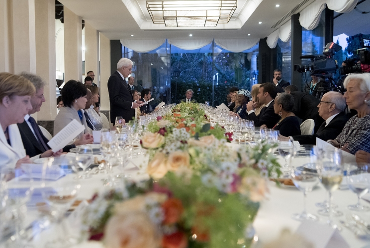 Il Presidente della Repubblica pronuncia il Brindisi 