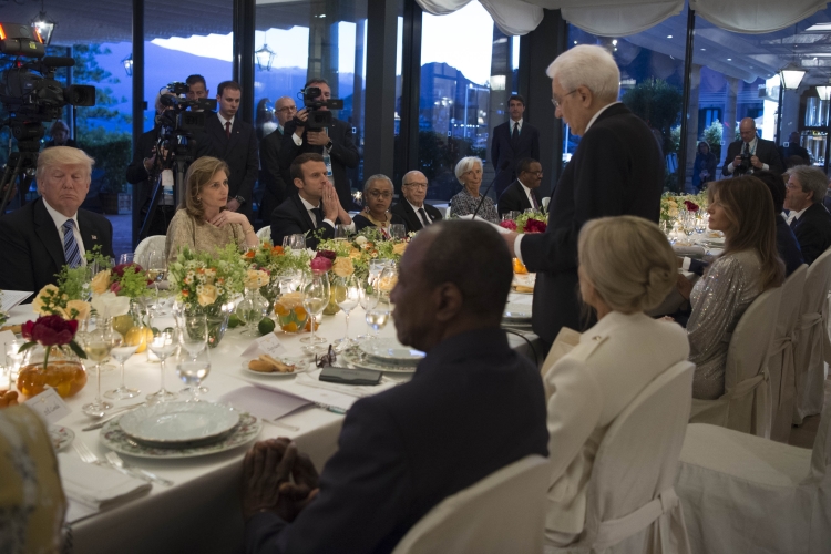 Il Presidente della Repubblica pronuncia il Brindisi 