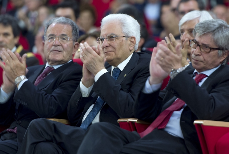 Il Presidente Sergio Mattarella con Romano Prodi e Vasco Errani