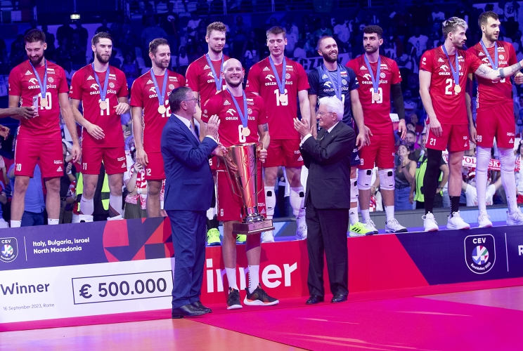 Roma - Il Presidente della Repubblica Sergio Mattarella alla finale del Campionato europeo di pallavolo maschile